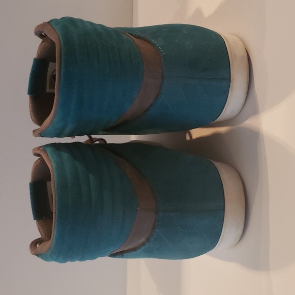 Volcom High Top Women Size 9 (Pre Owned) - Picture 4 of 6